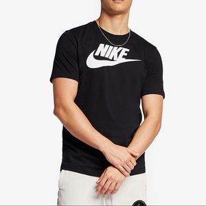 NIKE Sportswear Menβs T-Shirt Shirt Top Tee NWT